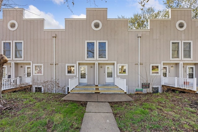 1156 Cambria Ct, Iowa City, IA 52246 - view of front facade
