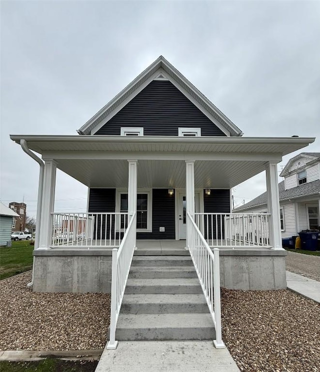 305 E 5th St, Vinton, IA 52349 - bungalow featuring covered porch