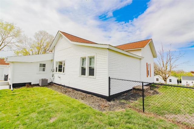 2095 3rd Ave, Marion, IA 52302 - view of home's exterior with central AC