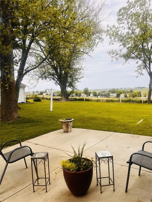 527 Swisher View Dr SW, Swisher, IA 52338 - view of patio / terrace