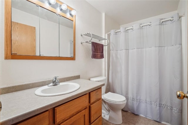 5141 25th Ave, Brandon, IA 52210 - bathroom featuring vanity, toilet, and curtained shower