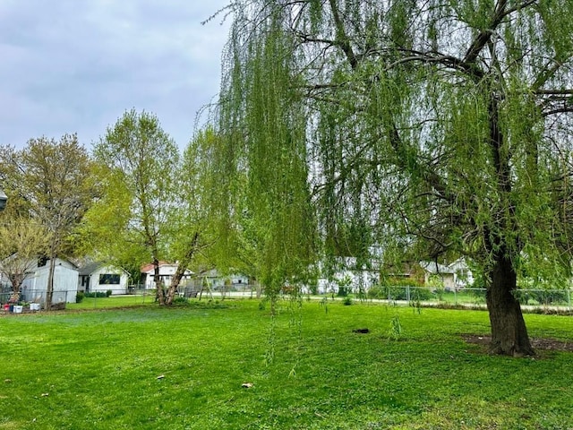 2105 Muscatine Ave, Iowa City, IA 52240 - view of yard featuring fence