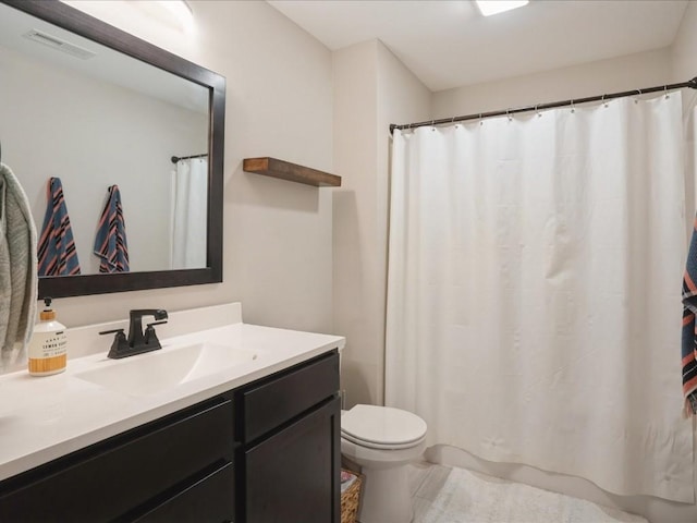 420 Dawson Dr, West Branch, IA 52358 - full bath featuring vanity and a shower with curtain