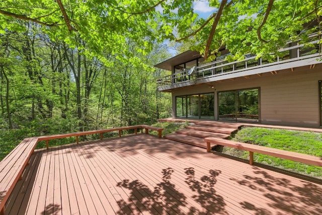 13 Woodland Hts, Iowa City, IA 52240 - view of wooden deck