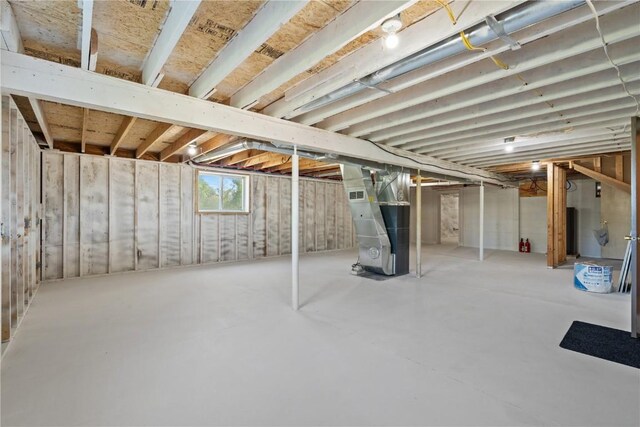 6119 28th Ave Dr, Vinton, IA 52349 - basement featuring heating unit