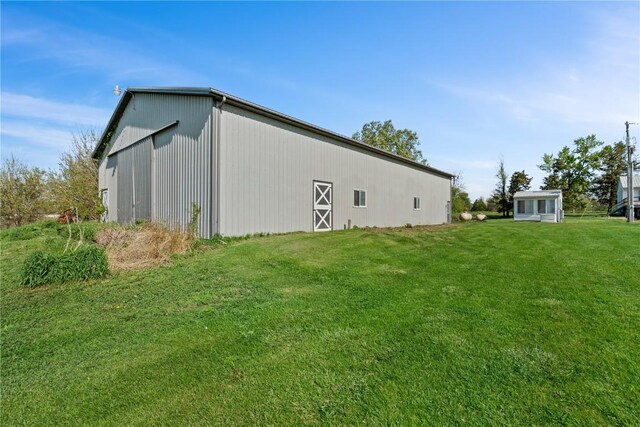 6119 28th Ave Dr, Vinton, IA 52349 - view of outdoor structure with an outdoor structure