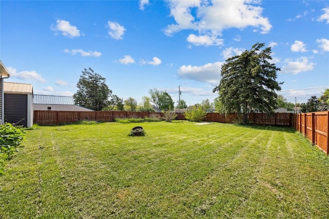 507 2nd St E, Newhall, IA 52315 - view of yard