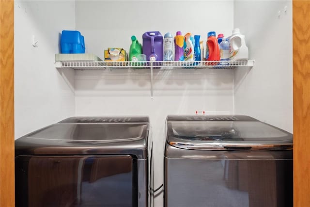 laundry room featuring independent washer and dryer