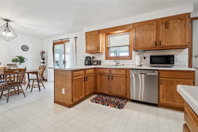 2025 18th St SW, Cedar Rapids, IA 52404 - photo 9