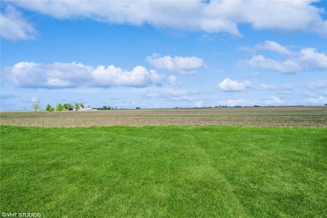 2559 Bluegrass St, Marion, IA 52302 - view of grassy yard featuring a view of countryside