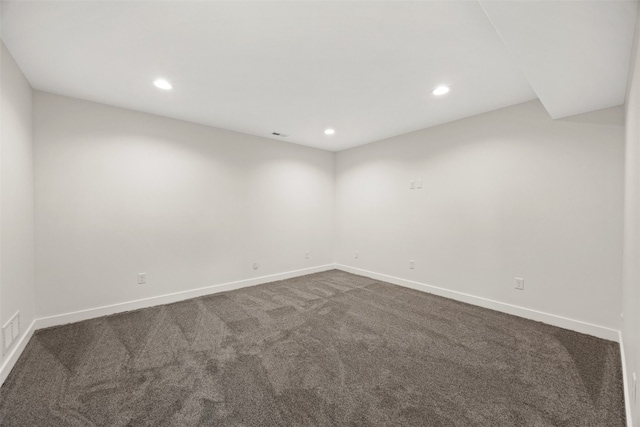 1356 Hickory Ridge Dr, Marion, IA 52302 - unfurnished room with dark carpet, recessed lighting, and baseboards