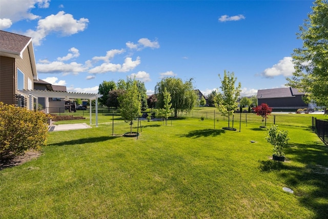 view of yard featuring a pergola