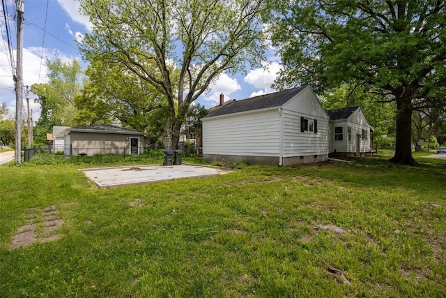 841 S 7th St, Iowa City, IA 52240 - view of yard with a patio
