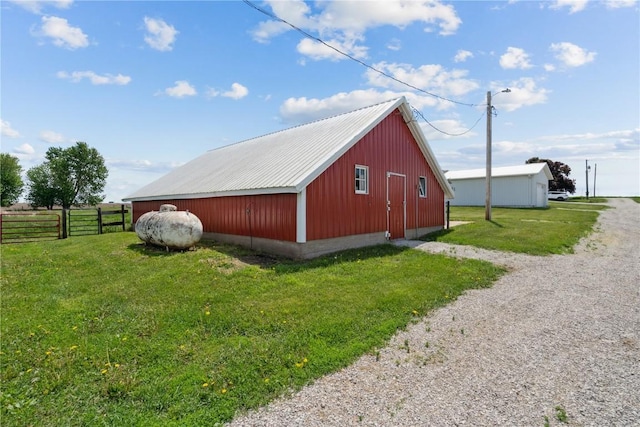 1443 69th St, Keystone, IA 52249 - view of pole building with driveway