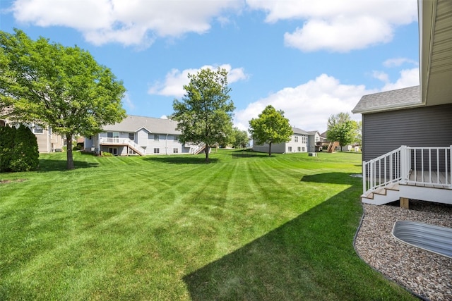 424 15th Ave SW, Mount Vernon, IA 52314 - view of green lawn with a residential view