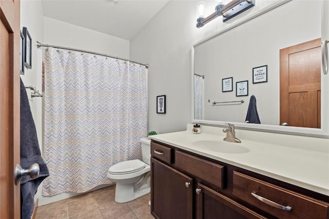 395 Carlyle Dr, North Liberty, IA 52317 - full bath with toilet, vanity, and curtained shower