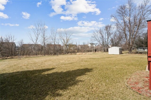 3010 Newcastle Rd, Marion, IA 52302 - view of green lawn