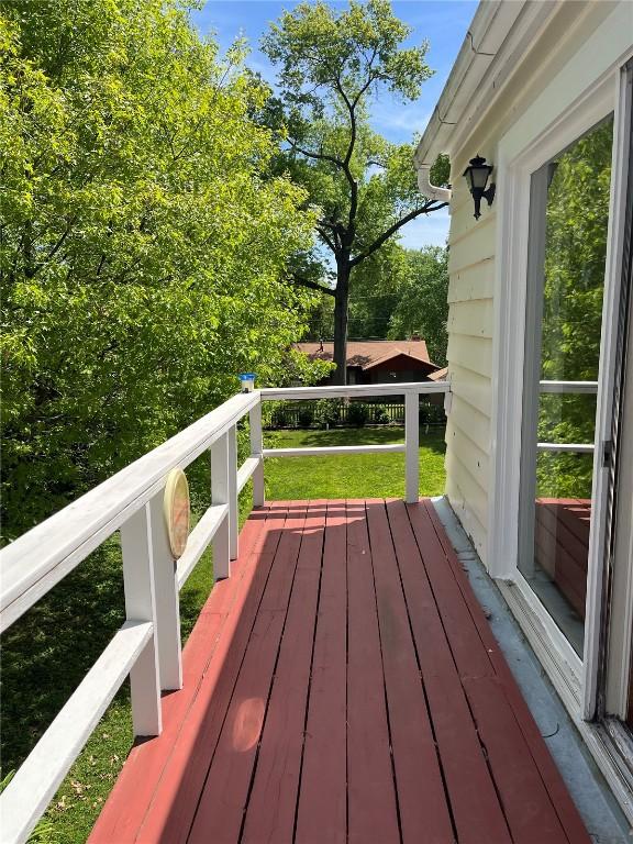 620 S Summit St, Iowa City, IA 52240 - view of deck
