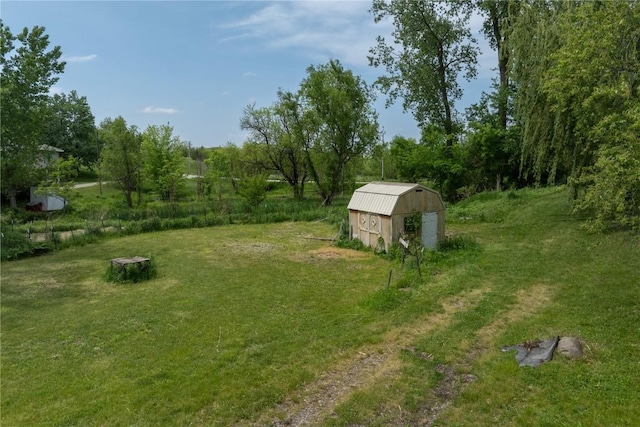 3136 155th St, Muscatine, IA 52761 - view of green lawn