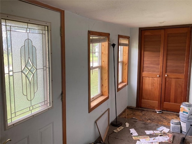1403 W 3rd St, Vinton, IA 52349 - view of entryway