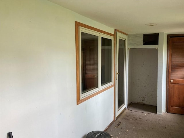 1403 W 3rd St, Vinton, IA 52349 - view of exterior entry with stucco siding