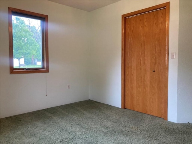 202 S 9th Ave, Vinton, IA 52349 - empty room featuring carpet