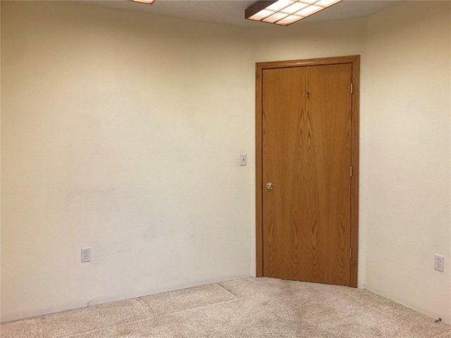 202 S 9th Ave, Vinton, IA 52349 - view of carpeted spare room