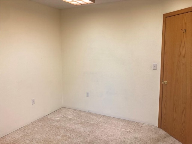 202 S 9th Ave, Vinton, IA 52349 - view of carpeted empty room