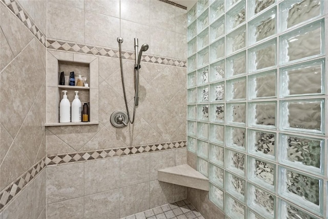 6712 Spring Grove Ct NE, Cedar Rapids, IA 52411 - full bath with a tile shower