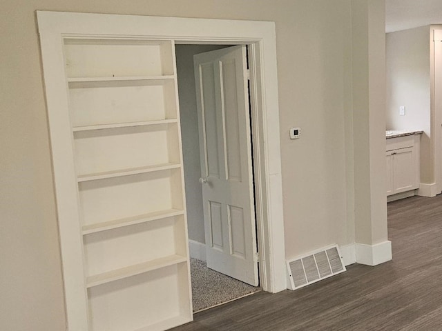 1602 11th Ave, Belle Plaine, IA 52298 - view of closet