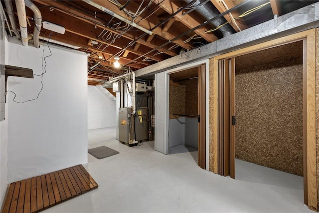 1220 Northwood Ln, Muscatine, IA 52761 - unfinished basement featuring heating unit