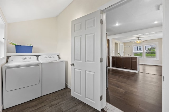 1298 14th Ave, Marion, IA 52302 - laundry room featuring washing machine and dryer, a ceiling fan, dark wood-style flooring, and recessed lighting