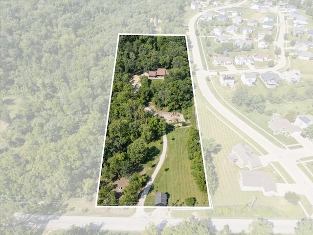 1901 42nd St SE, Cedar Rapids, IA 52403 - aerial overview of property's location featuring property parcel outlined and a heavily wooded area