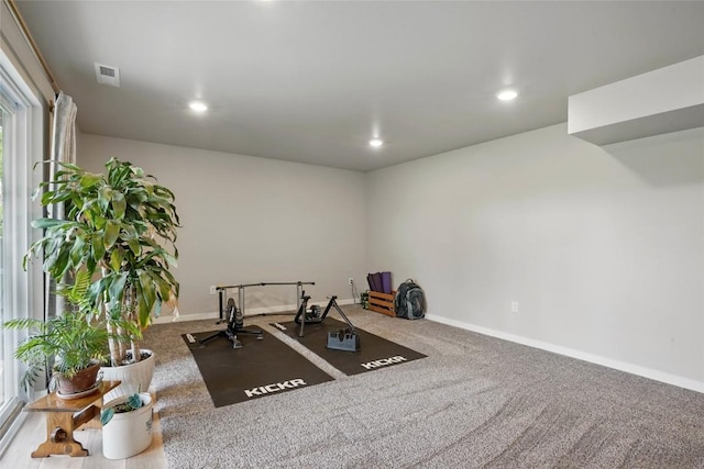 927 Summit Ct, Tiffin, IA 52340 - workout area featuring carpet, recessed lighting, and baseboards
