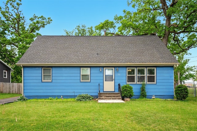 113 Chaffee Dr, Hiawatha, IA 52233 - view of front of home with roof with shingles