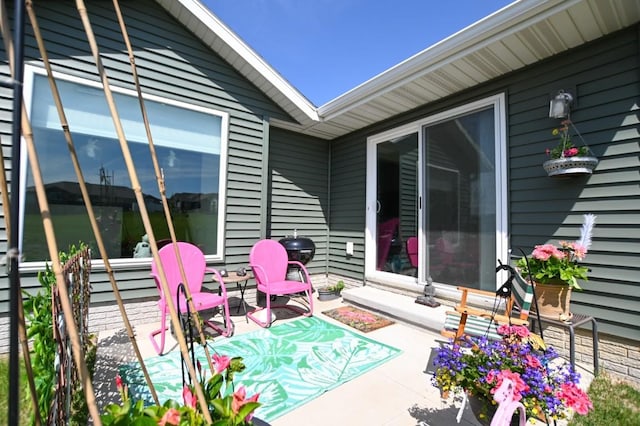 3902 Bluebird Dr SW, Cedar Rapids, IA 52404 - view of patio / terrace