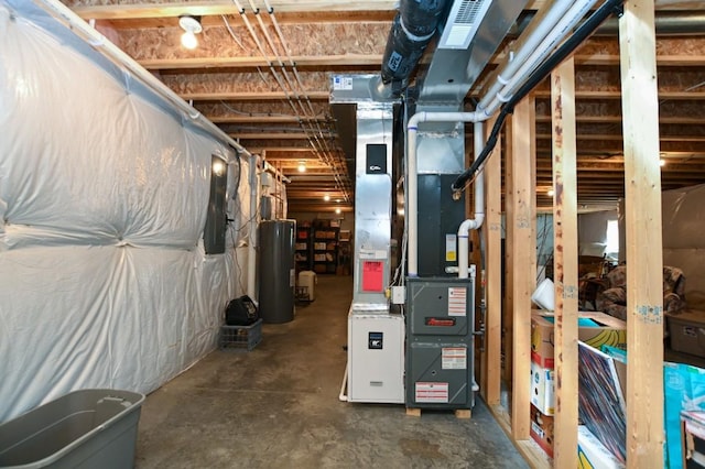 3902 Bluebird Dr SW, Cedar Rapids, IA 52404 - unfinished below grade area featuring water heater