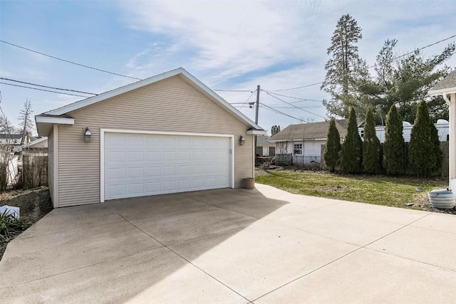 384 21st St SE, Cedar Rapids, IA 52403 - view of detached garage
