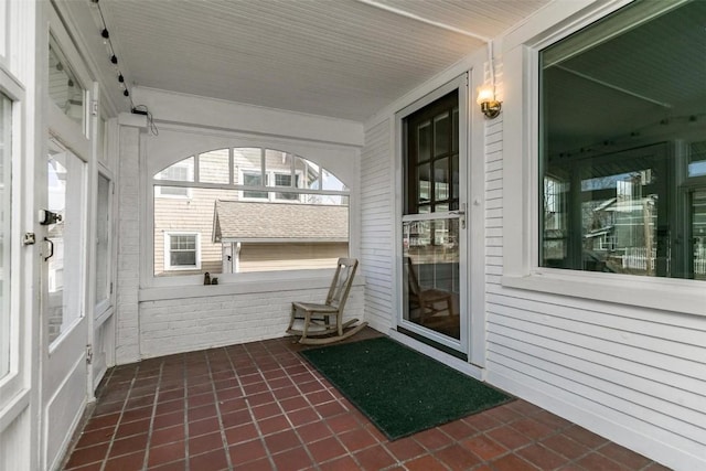 384 21st St SE, Cedar Rapids, IA 52403 - view of unfurnished sunroom