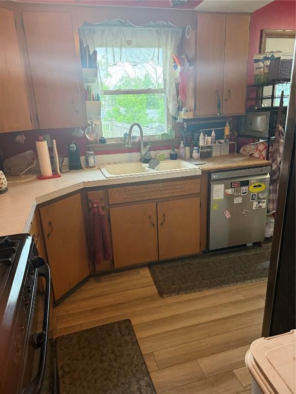 101 26th Avenue Dr SW, Cedar Rapids, IA 52404