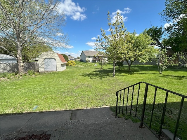 840 S Dubuque St, Solon, IA 52333 - view of yard