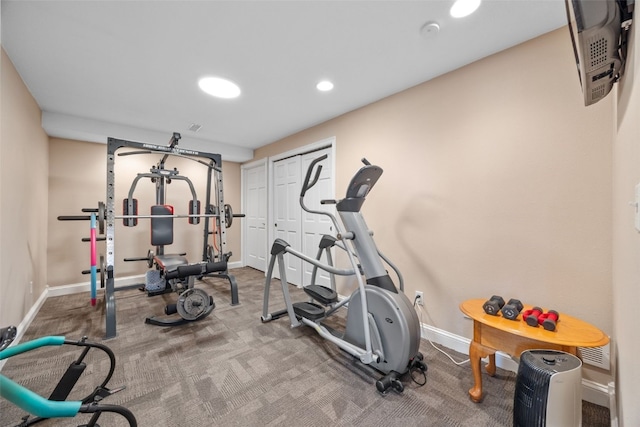 2545 Silver Oak Trl, Marion, IA 52302 - workout area with baseboards, carpet, and recessed lighting
