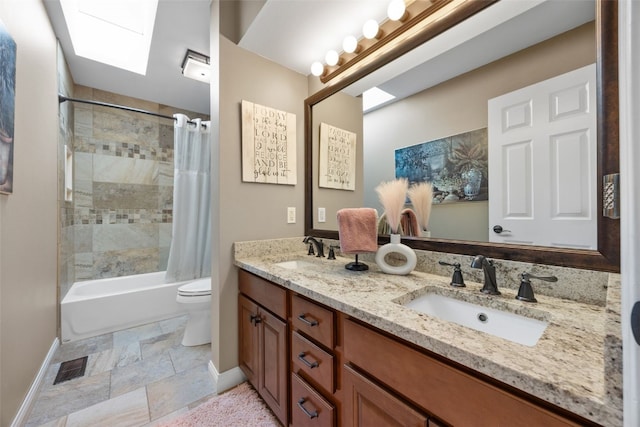 2545 Silver Oak Trl, Marion, IA 52302 - full bathroom featuring baseboards, double vanity, toilet, a skylight, and shower / tub combo with curtain