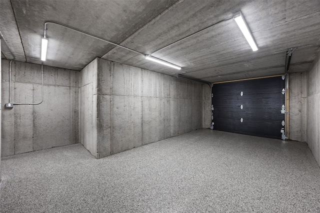 1504 Legend Dr, Tiffin, IA 52340 - view of garage