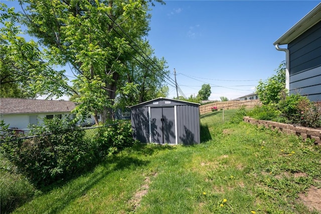 4721 Midway Dr NW, Cedar Rapids, IA 52405 - view of yard featuring a shed