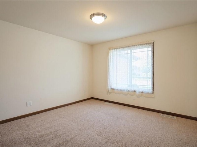 3314 35th Ave, Marion, IA 52302 - unfurnished room with carpet flooring and baseboards