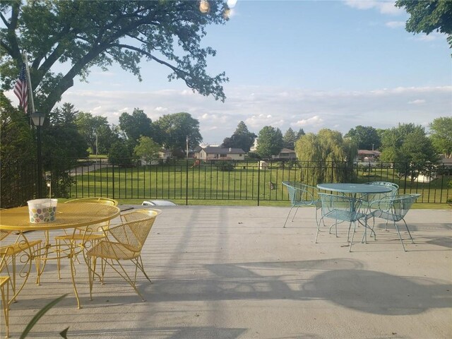302 N Cherry St, Mechanicsville, IA 52306 - photo 3