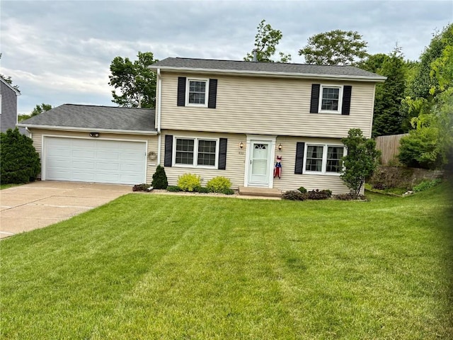 832 17th St SE, Cedar Rapids, IA 52403 - colonial house with a garage and driveway