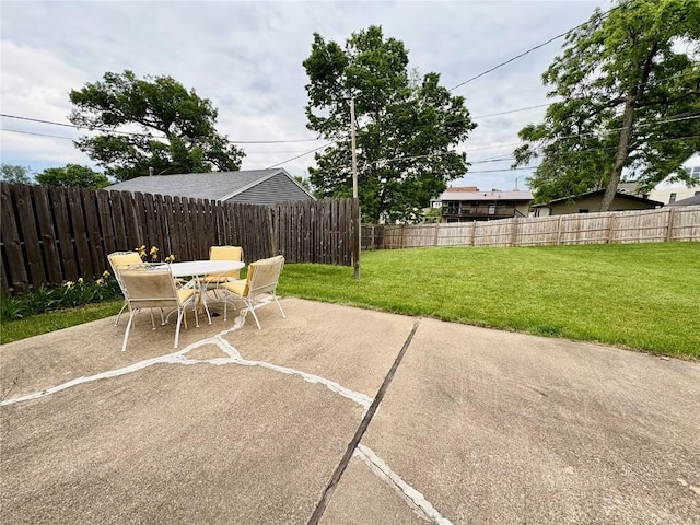 832 17th St SE, Cedar Rapids, IA 52403 - view of patio featuring outdoor dining space