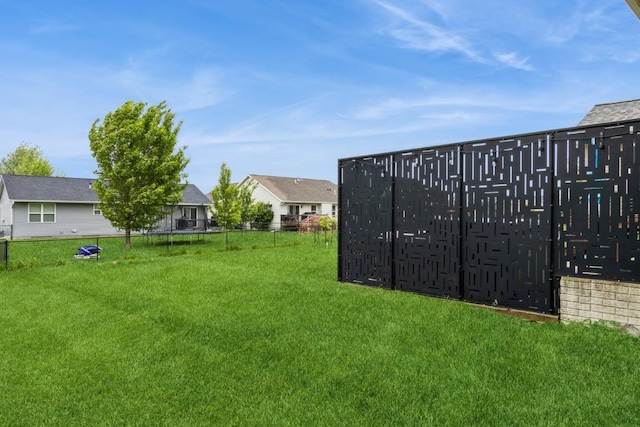 2806 Dawn Ave SW, Cedar Rapids, IA 52404 - view of yard
